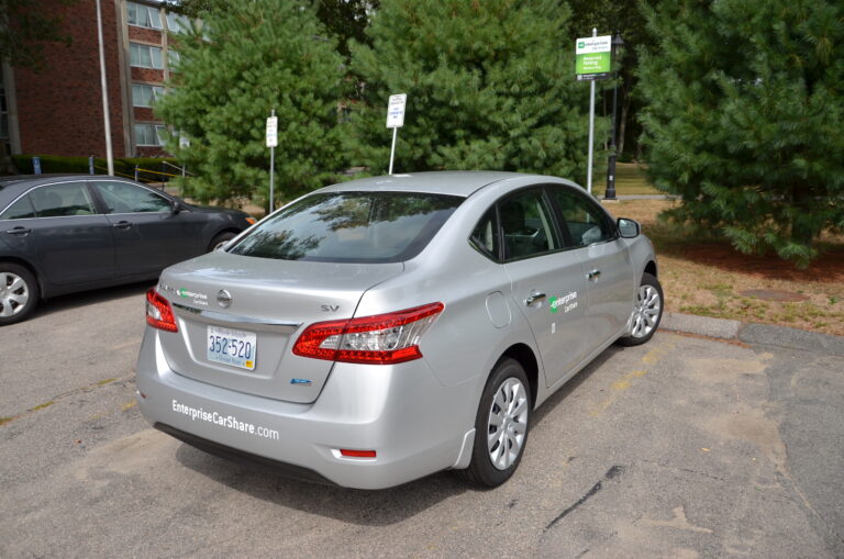 For students, car share program offers a new way to get around